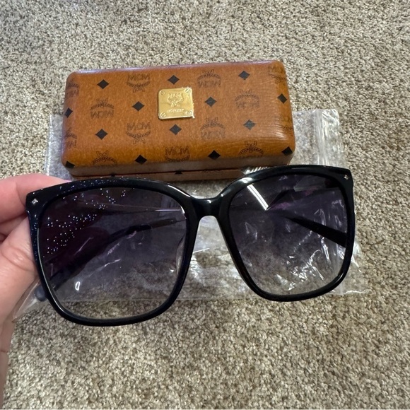 NEW MCM 58mm Gradient Rectangle Sunglasses black silver main image 7